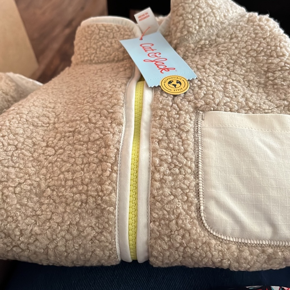 Cat & Jack girls medium zip up, pocketed Sherpa Jacket. NWT. Girls size medium. - Picture 2 of 7